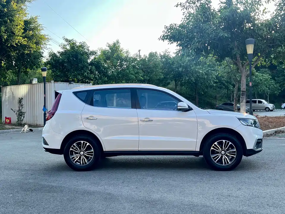 Geely Vision X6