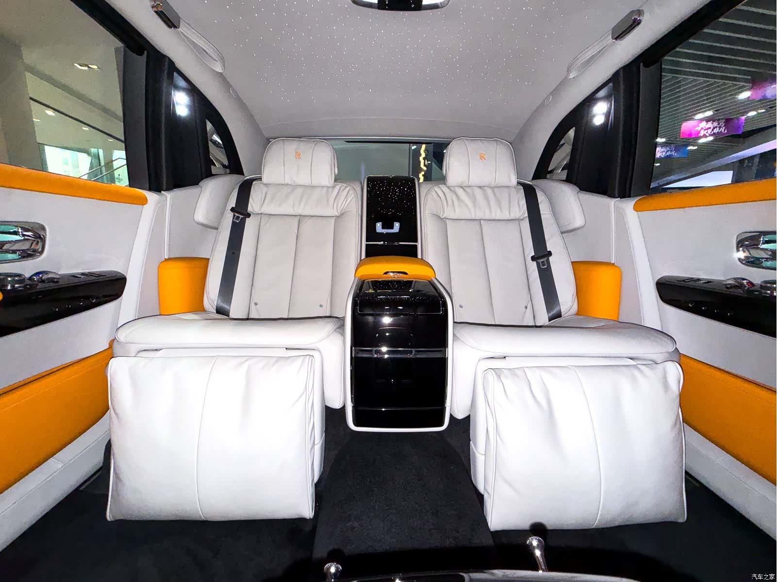 Rolls-Royce Phantom, 2023 7