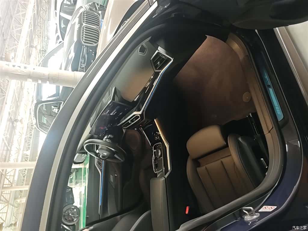 BMW i4, 2025 10