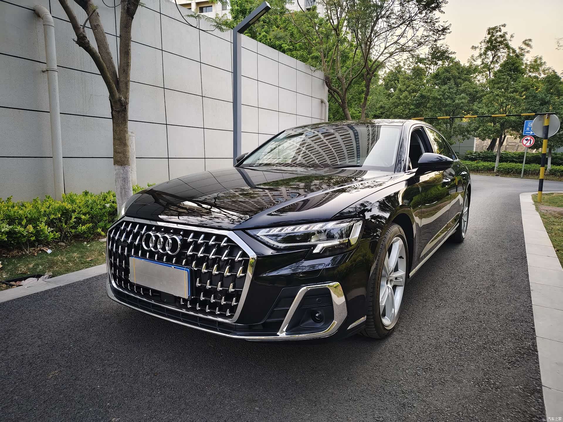 Audi A8L, 2024 1