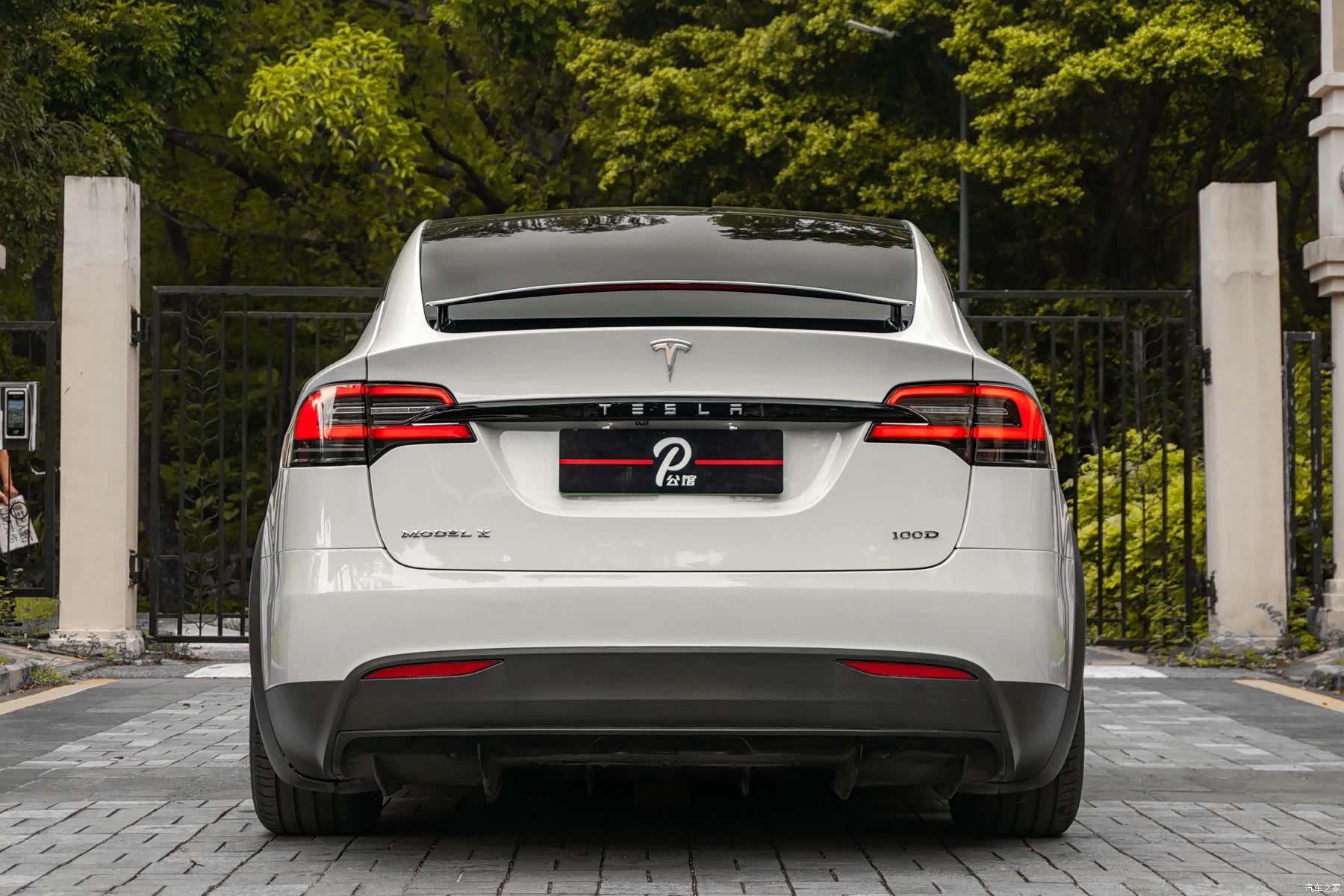 Tesla Model X, 2017 все фото