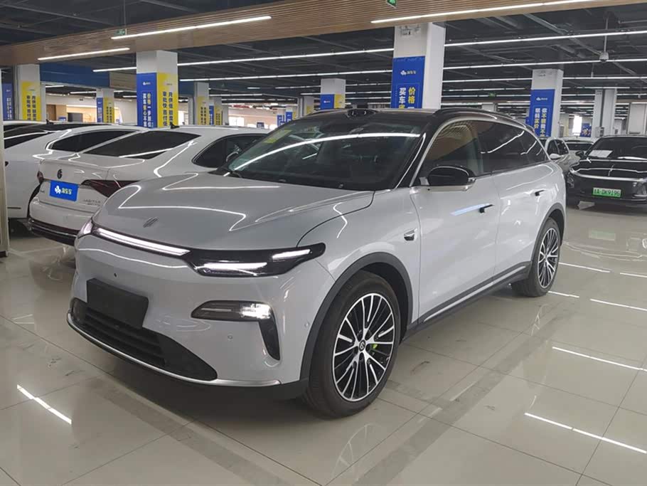 Leapmotor C11