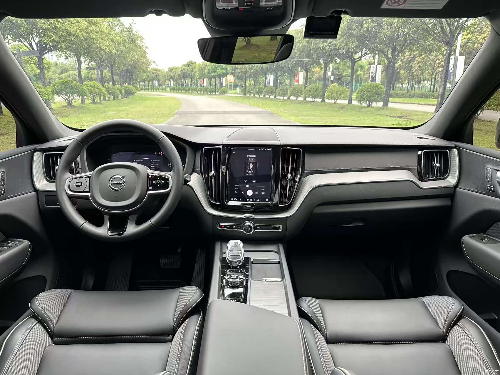 Volvo XC60, 2025 7