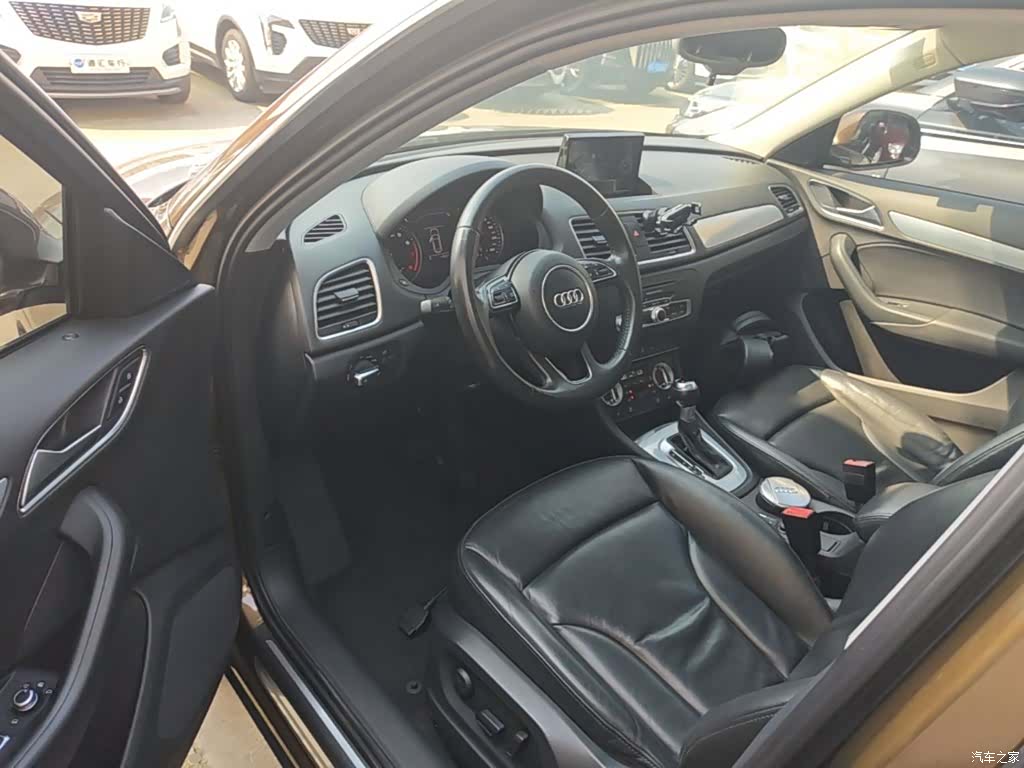 Audi Q3, 2015 16