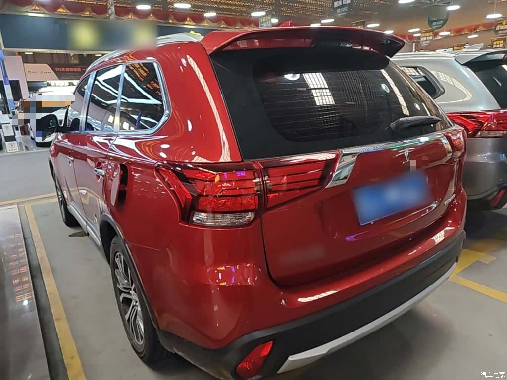 Mitsubishi Outlander, 2017 все фото