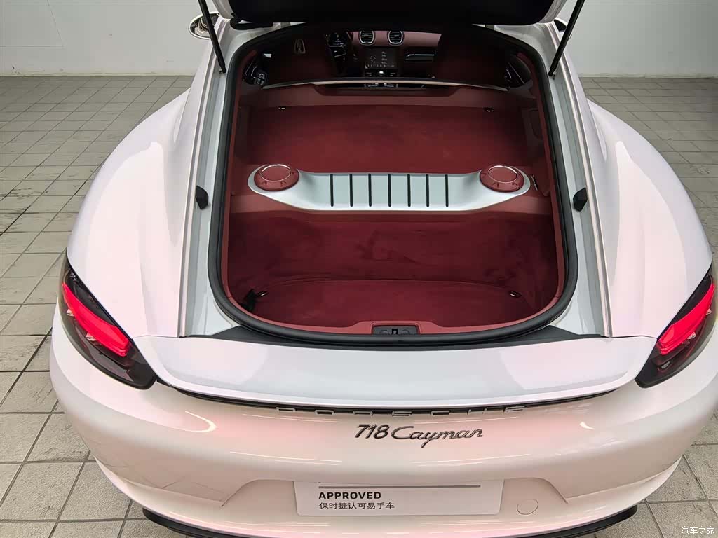 Porsche Cayman, 2023 12