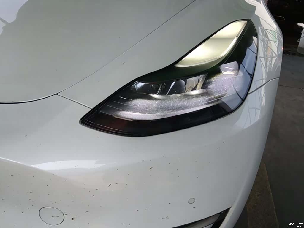 Tesla Model Y, 2022 24