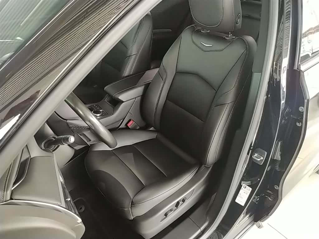 Cadillac XT4, 2021 15