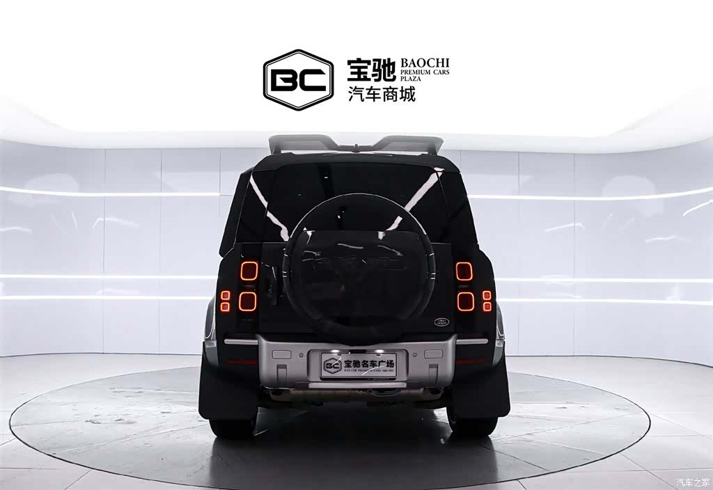Land Rover Defender, 2024 4