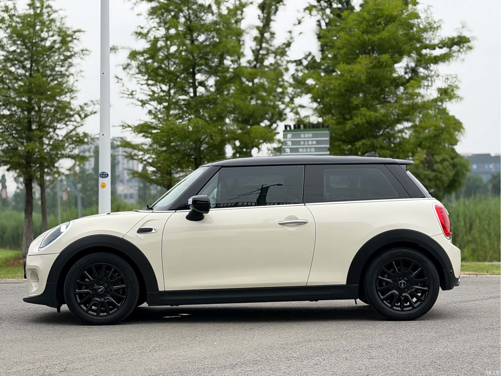 Mini ONE, 2020 4