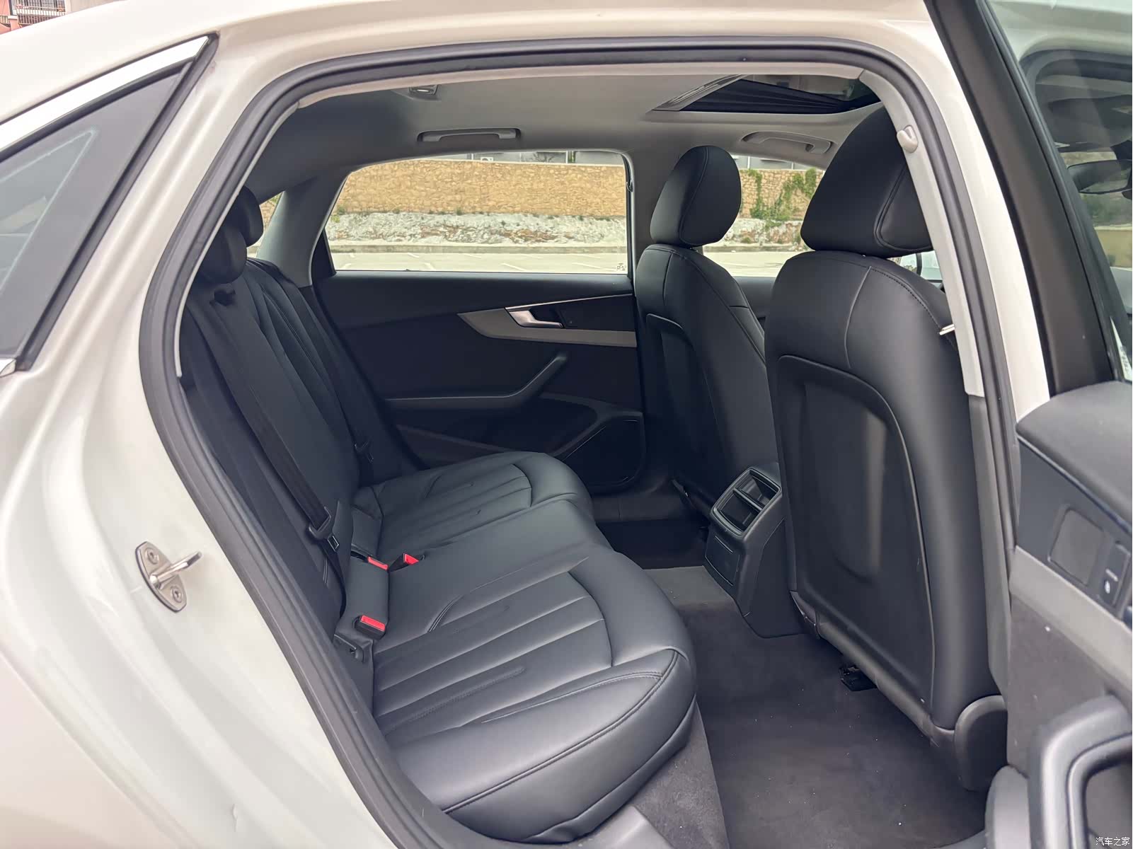Audi A4L, 2018 12