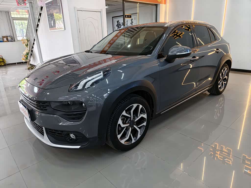 Lynk & Co 02