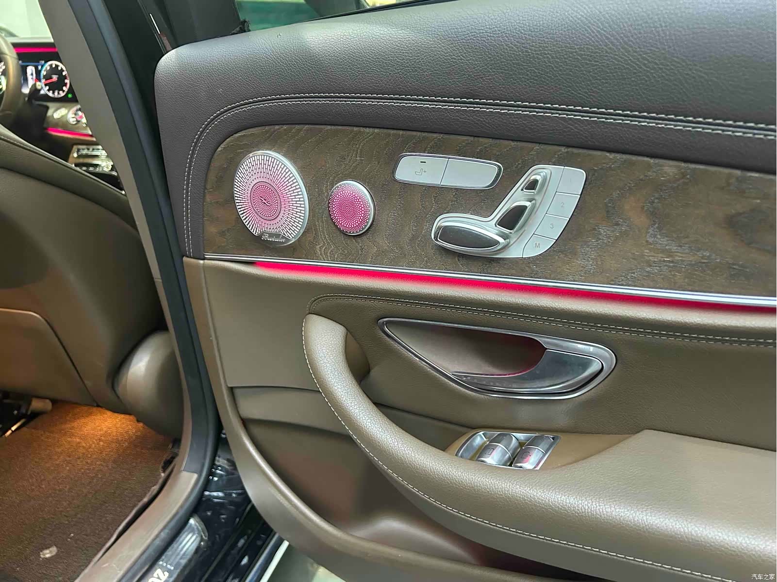 Mercedes-Benz E-Class, 2018 13