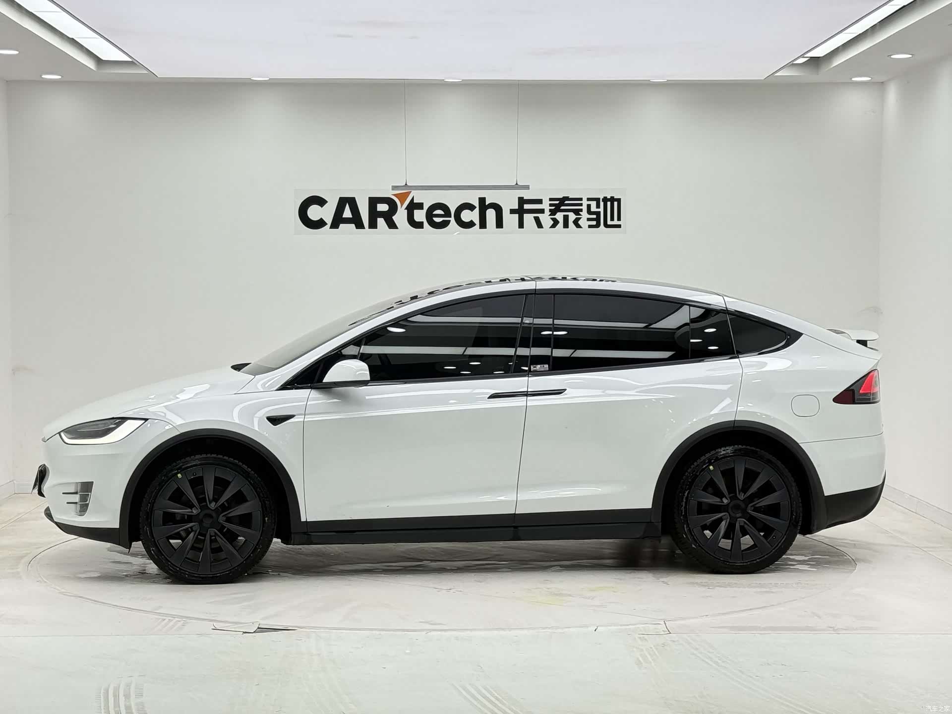 Tesla Model X, 2019 8