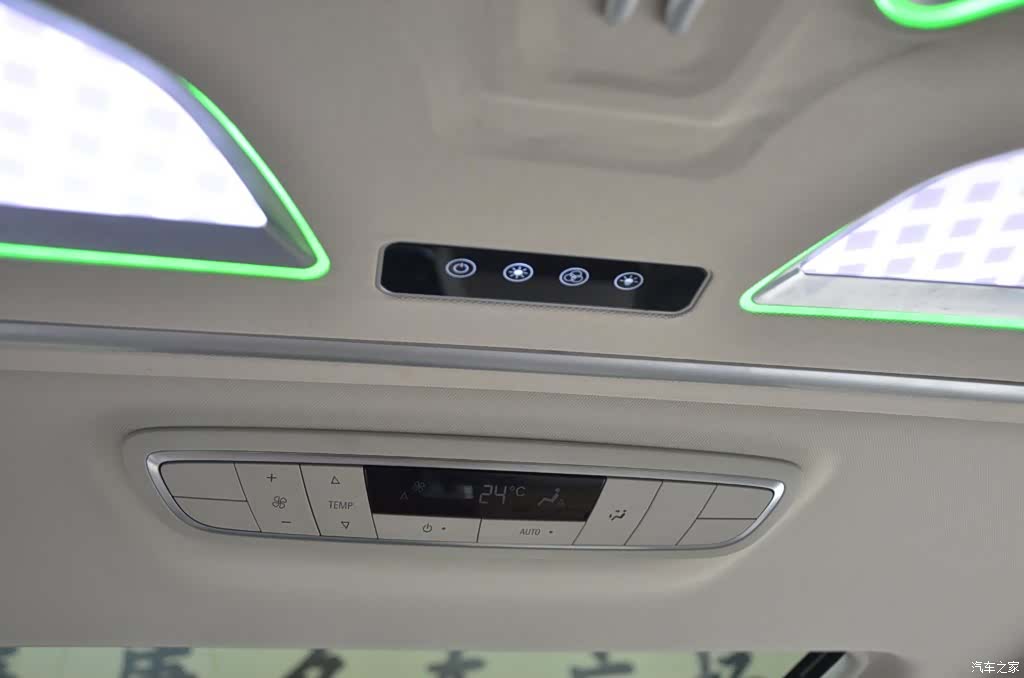 Buick GL8, 2022 11
