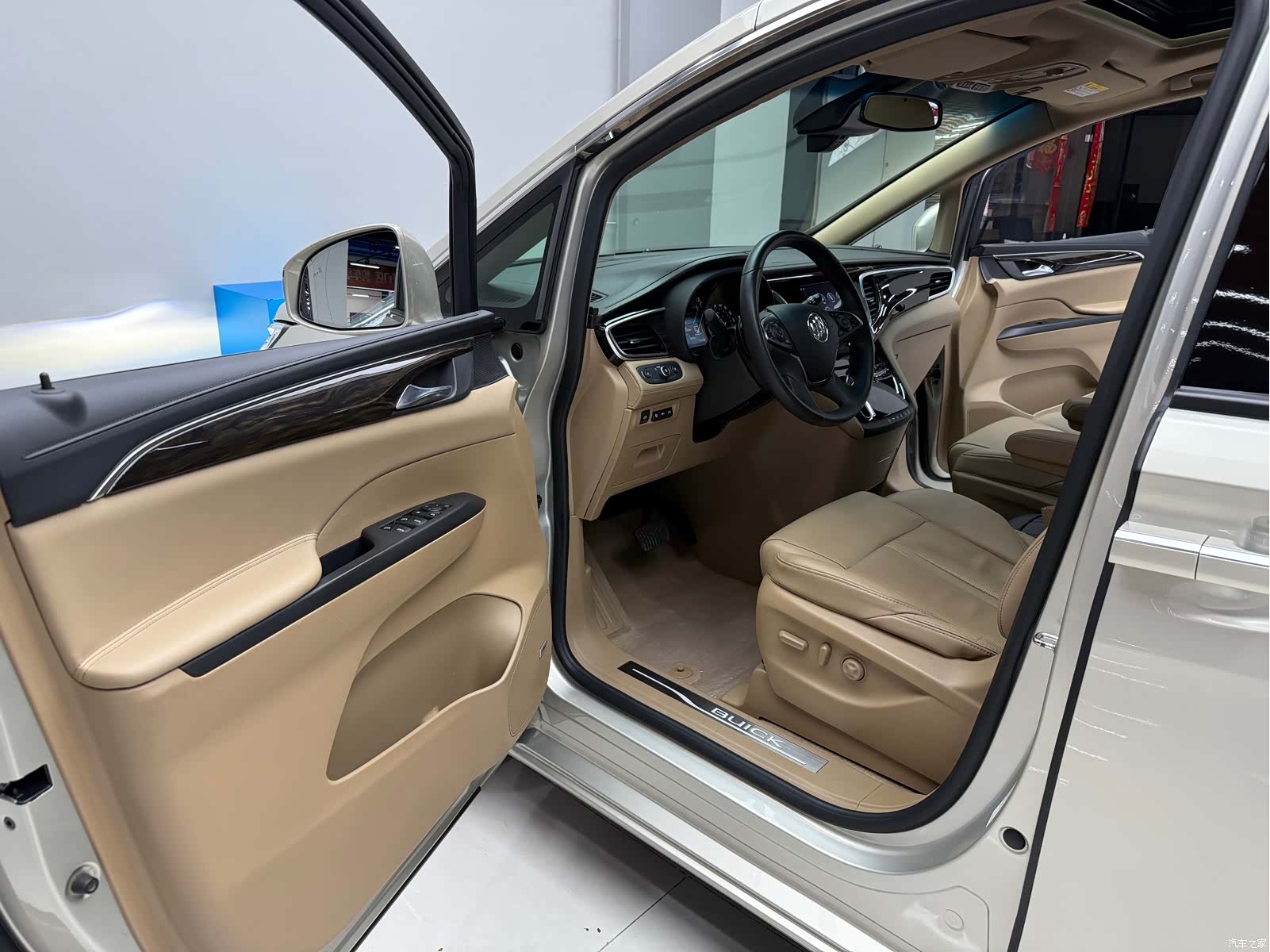 Buick GL8, 2019 18