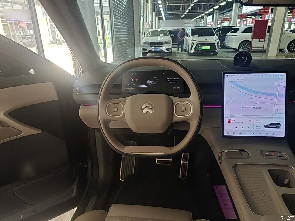 NIO ES8, 2025 11