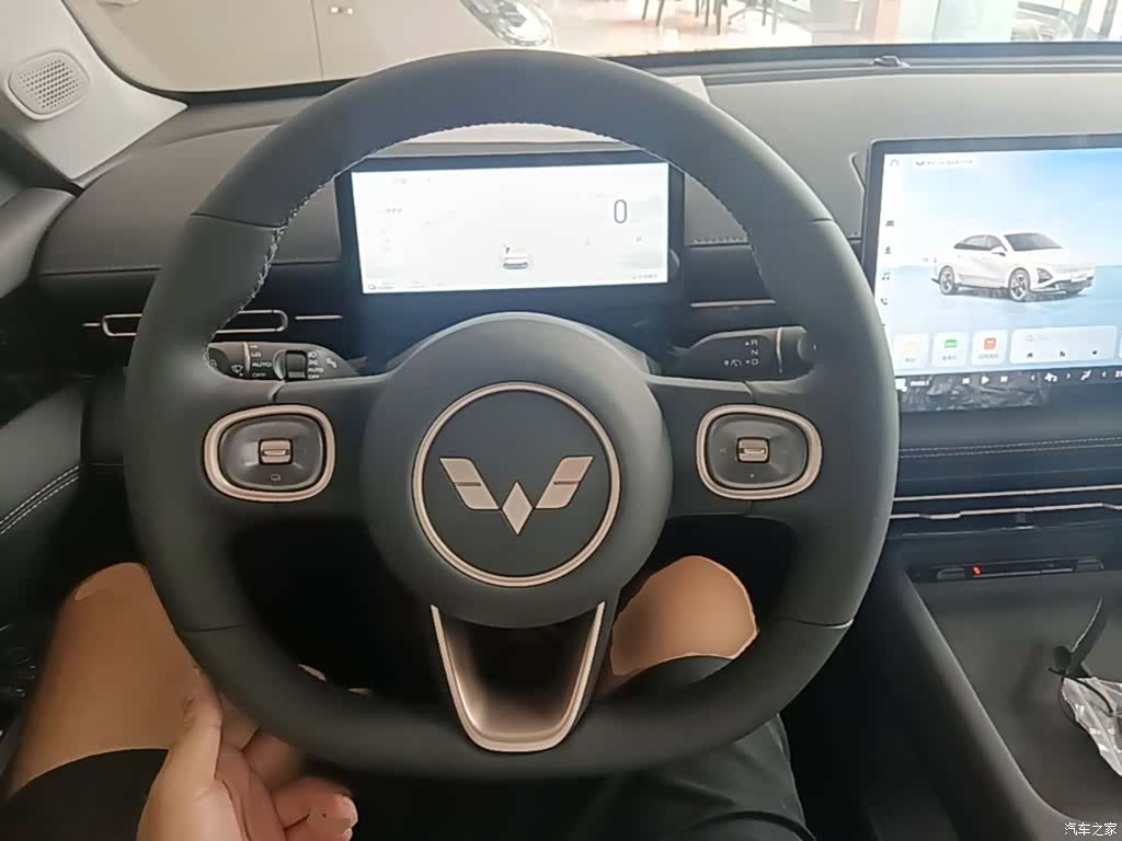 Wuling Starlight, 2025 11