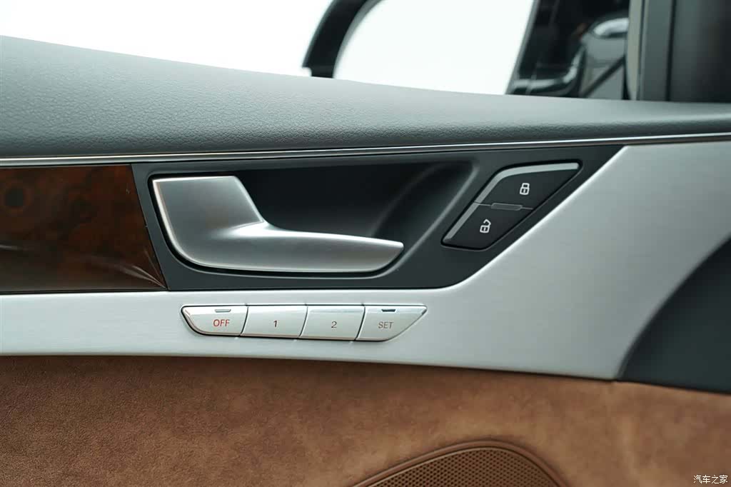 Audi A8L, 2015 10