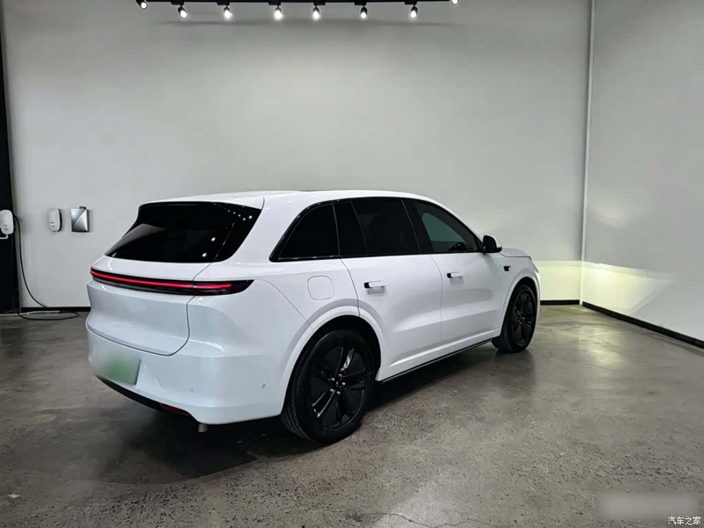 Li Auto L6, 2025 7