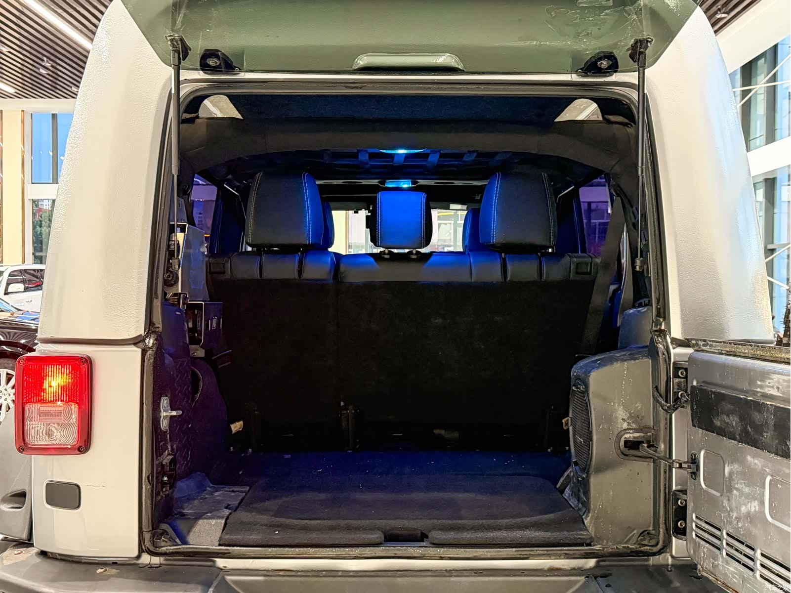 Jeep Wrangler, 2015 22