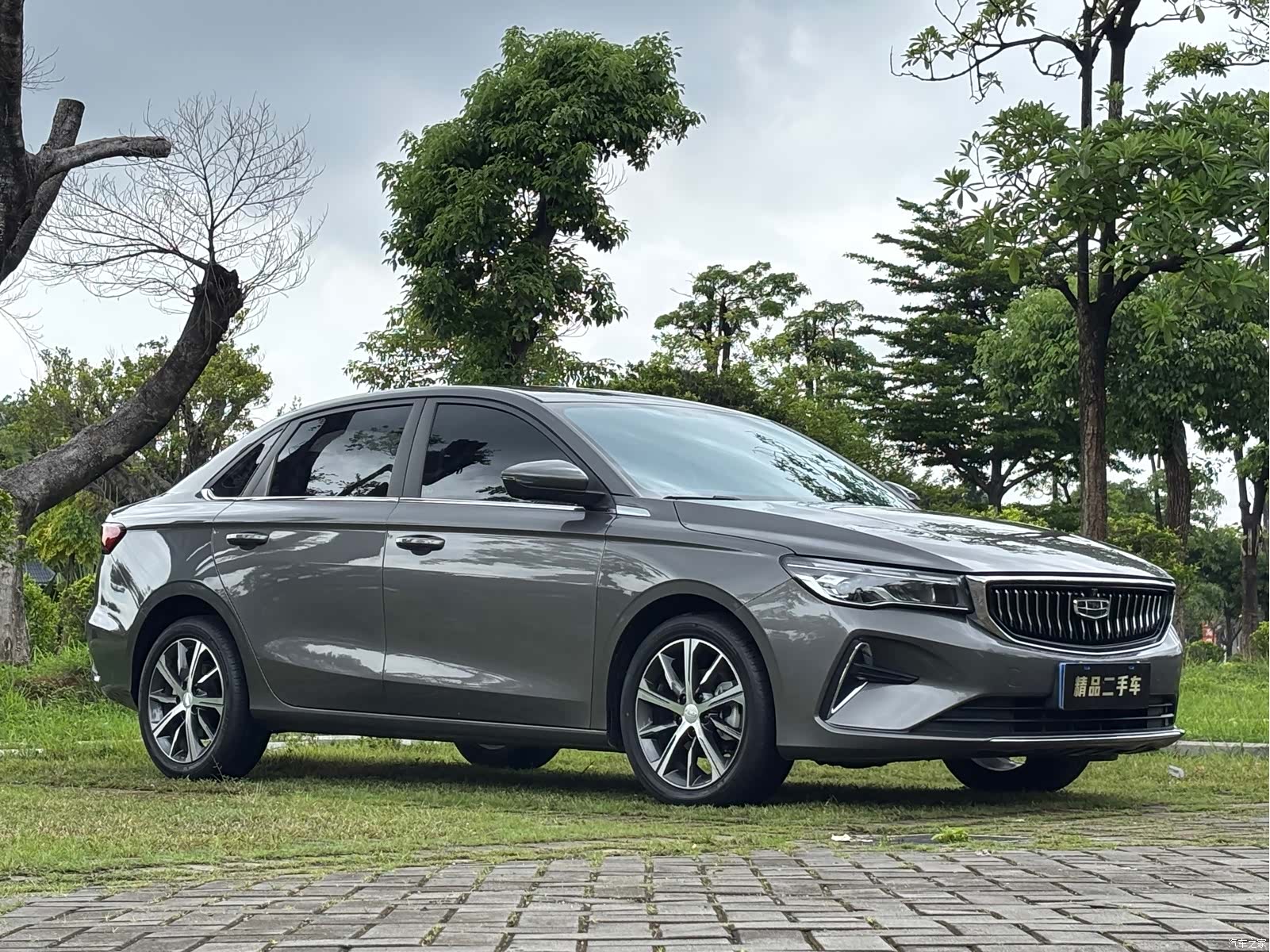 Geely Emgrand, 2022 все фото