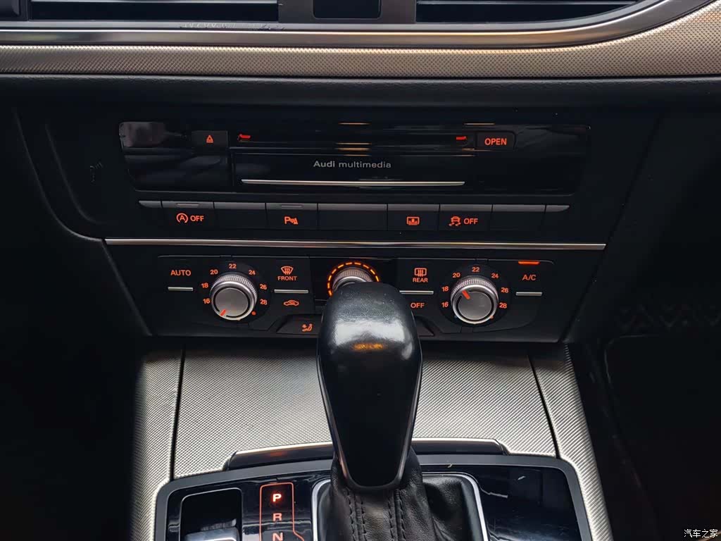 Audi A6L, 2018 14