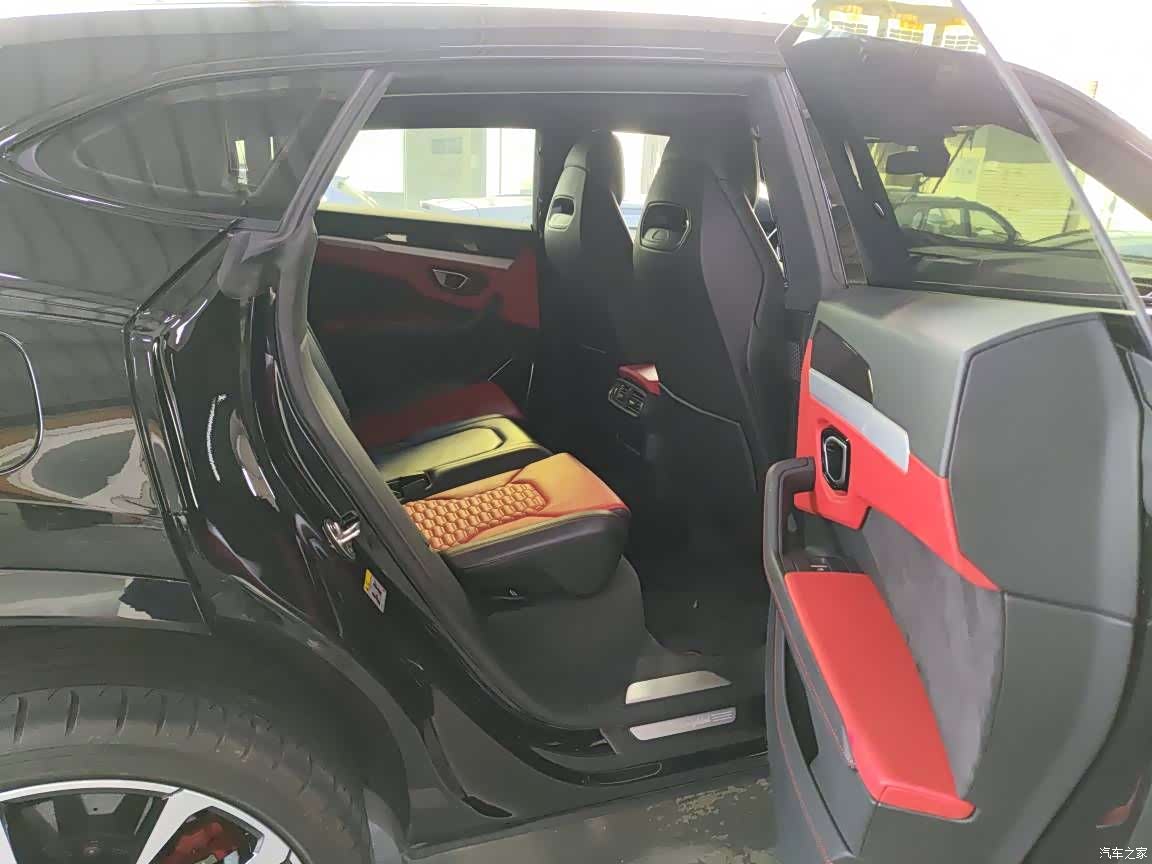 Lamborghini Urus, 2020 11
