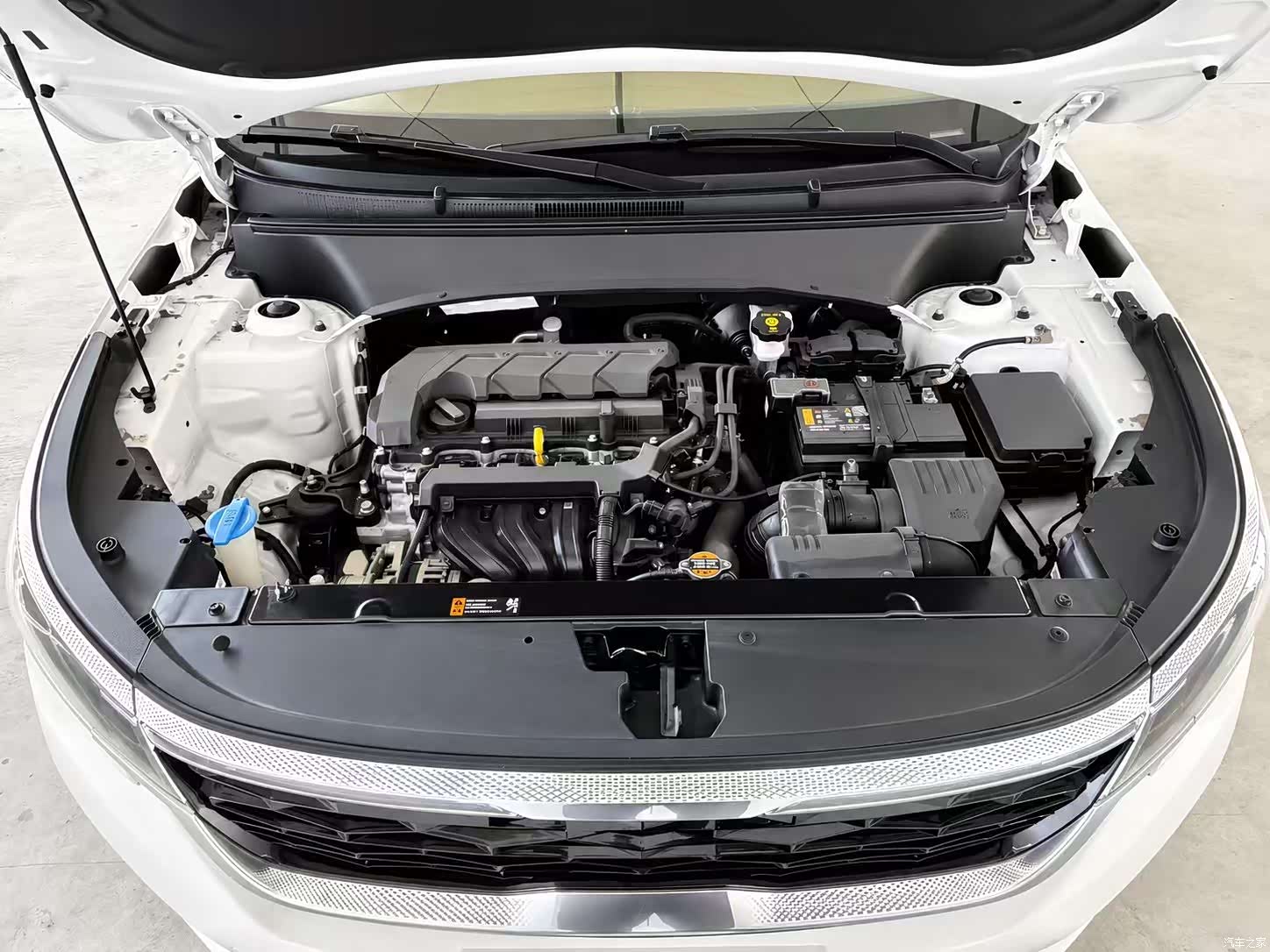 Kia KX3, 2023 7