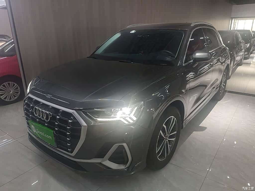 Audi Q3, 2023 2