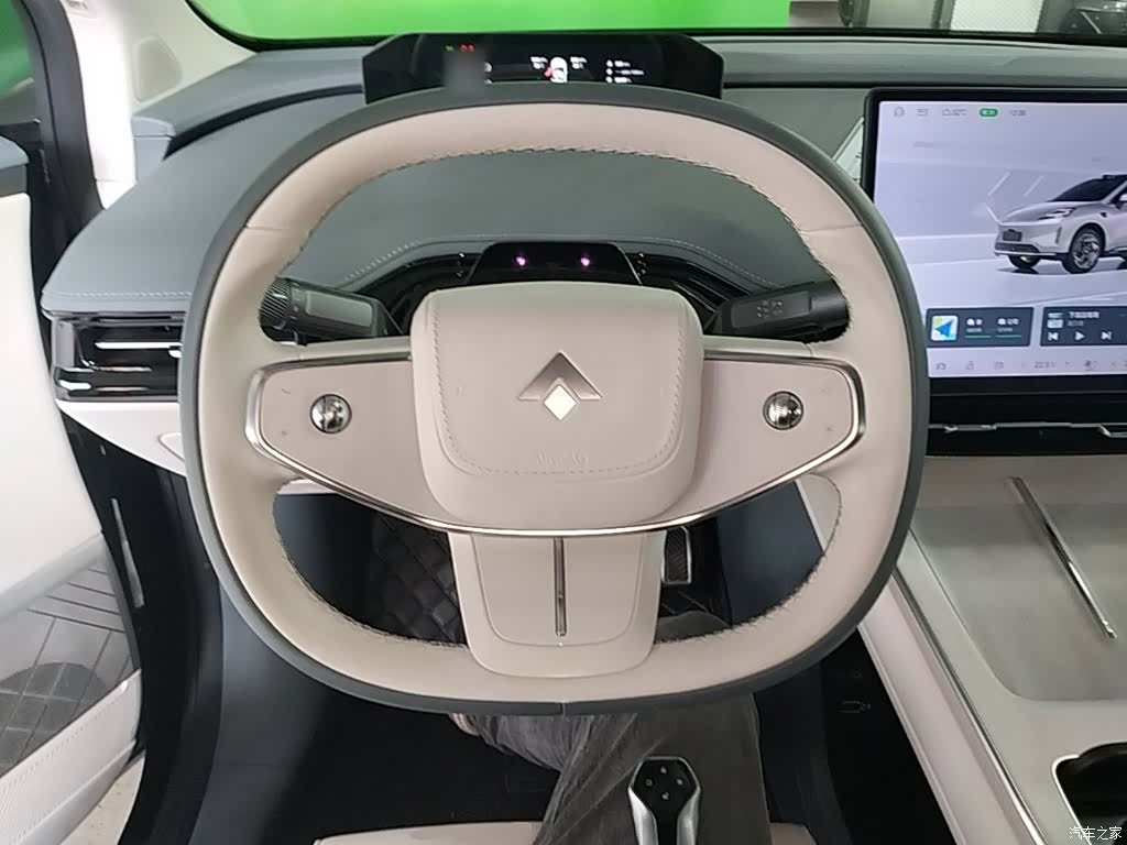 Hyper HT, 2024 11