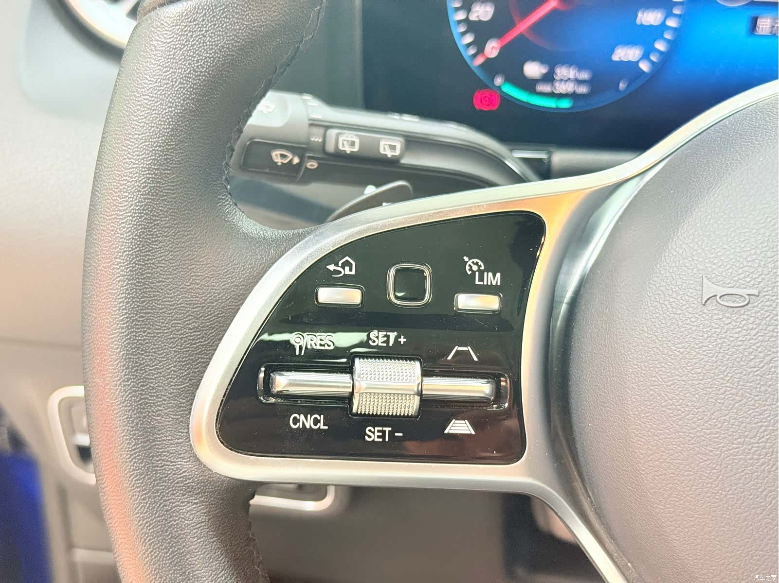 Mercedes-Benz EQA, 2024 34