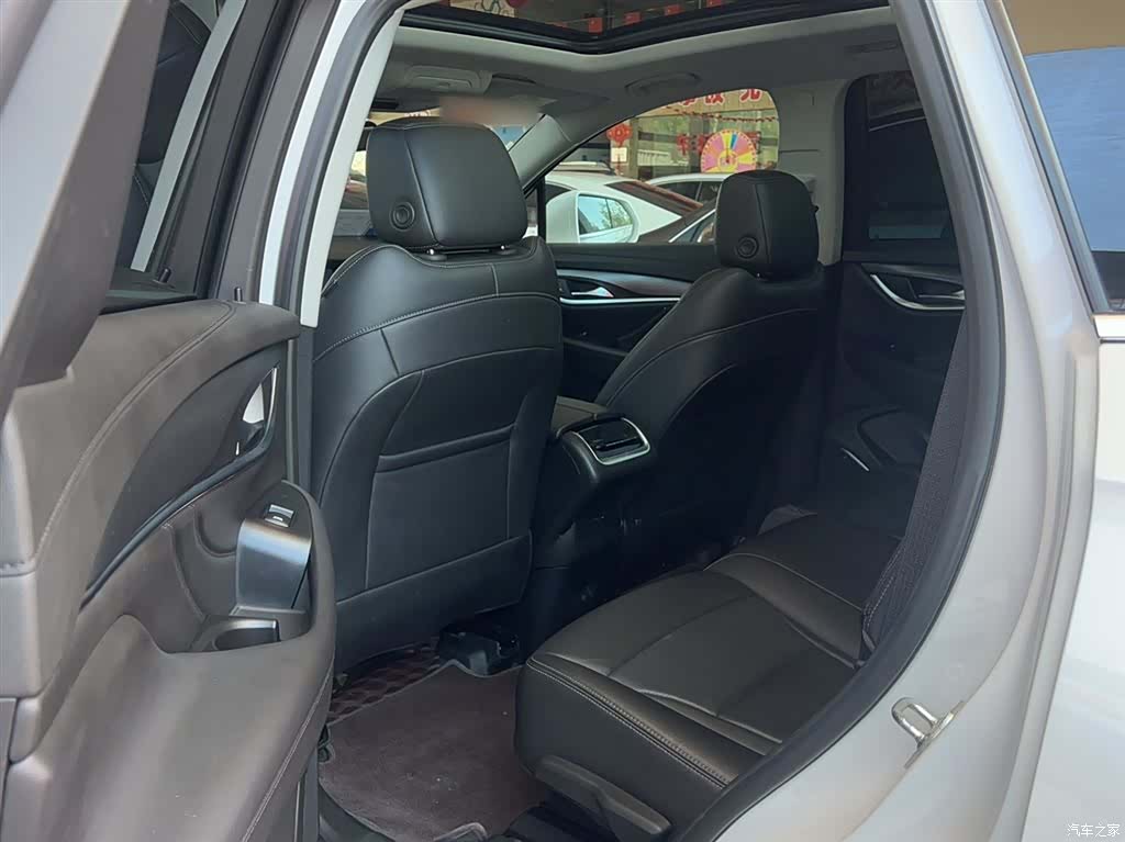 Buick Enclave, 2022 9