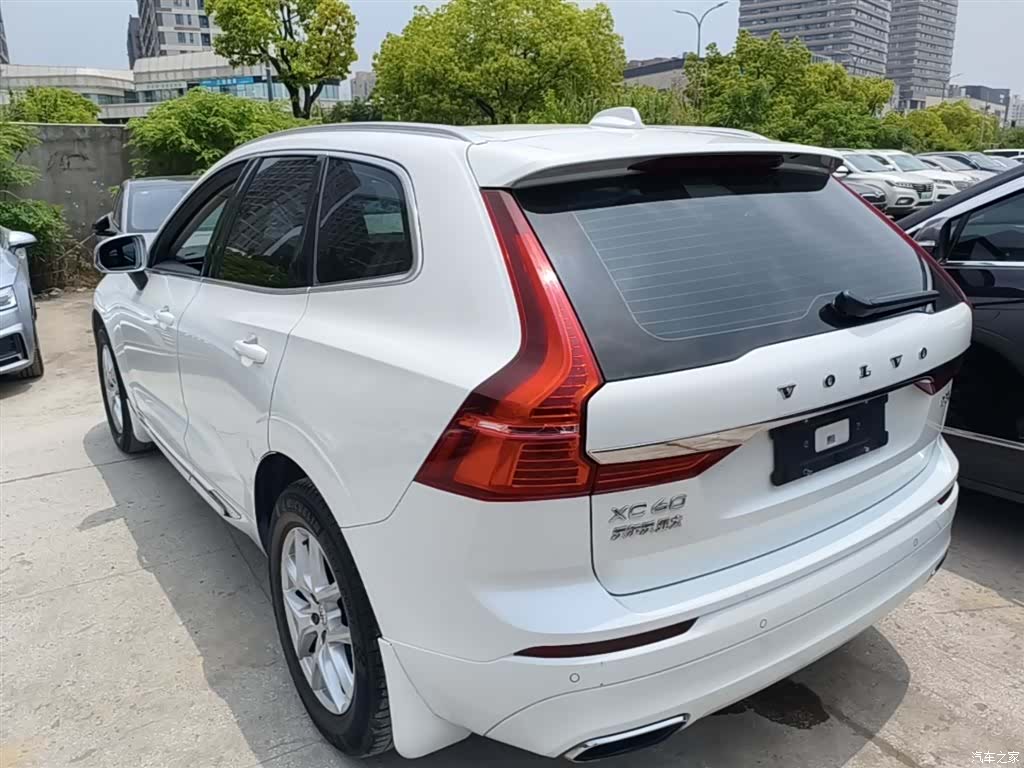 Volvo XC60, 2019 все фото