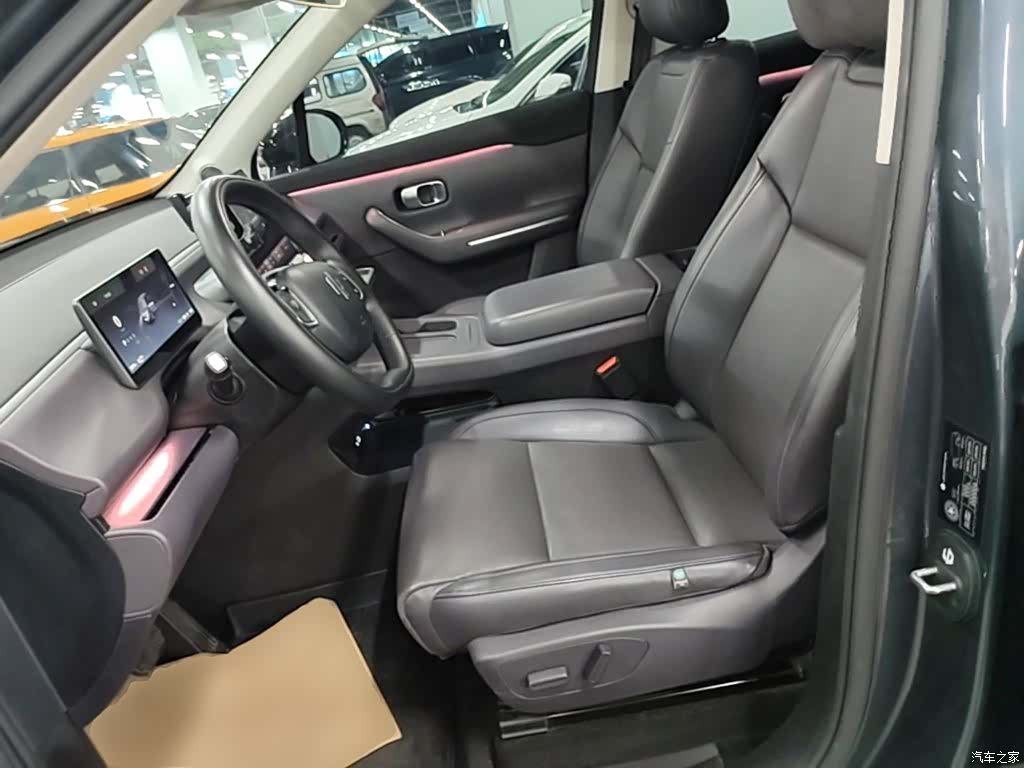 Leapmotor C10, 2024 15