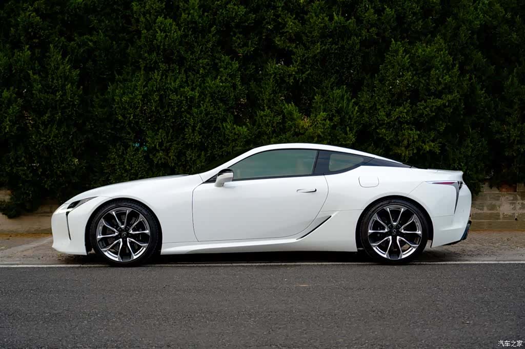 Lexus LC, 2018 8