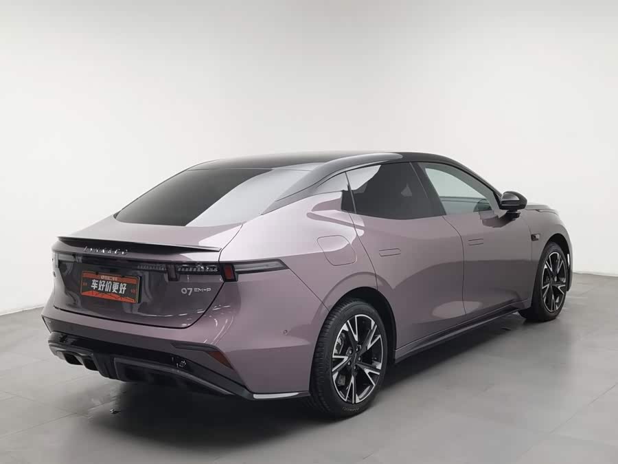 Lynk & Co 07 EM-P 2026, фото 2