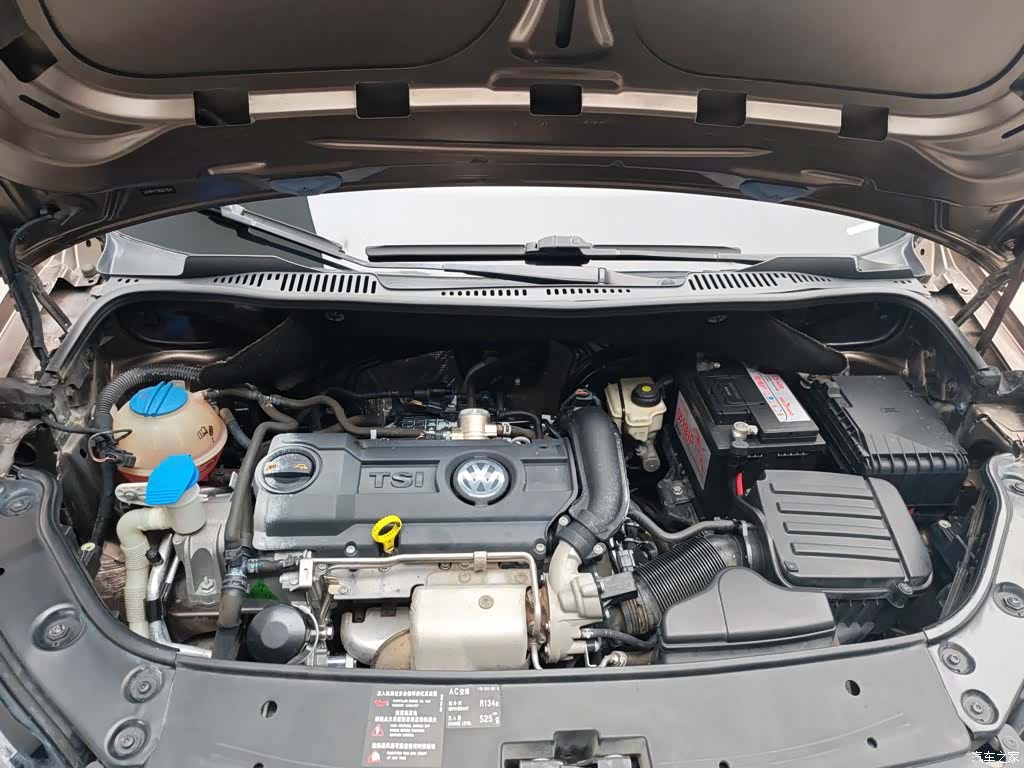 Volkswagen 5, 2014 6