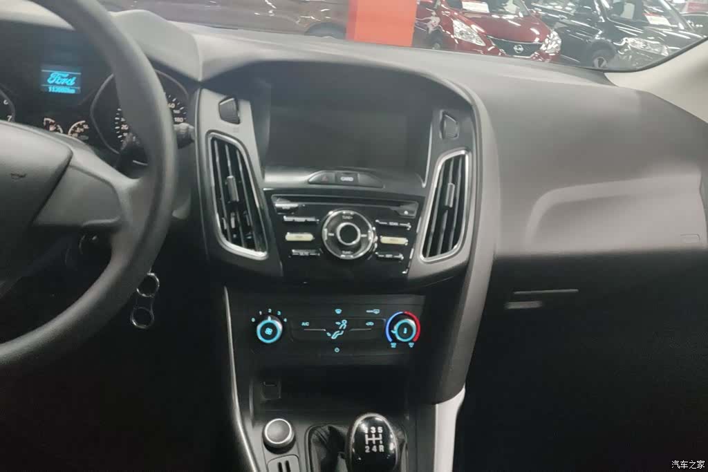Ford Focus, 2018 13