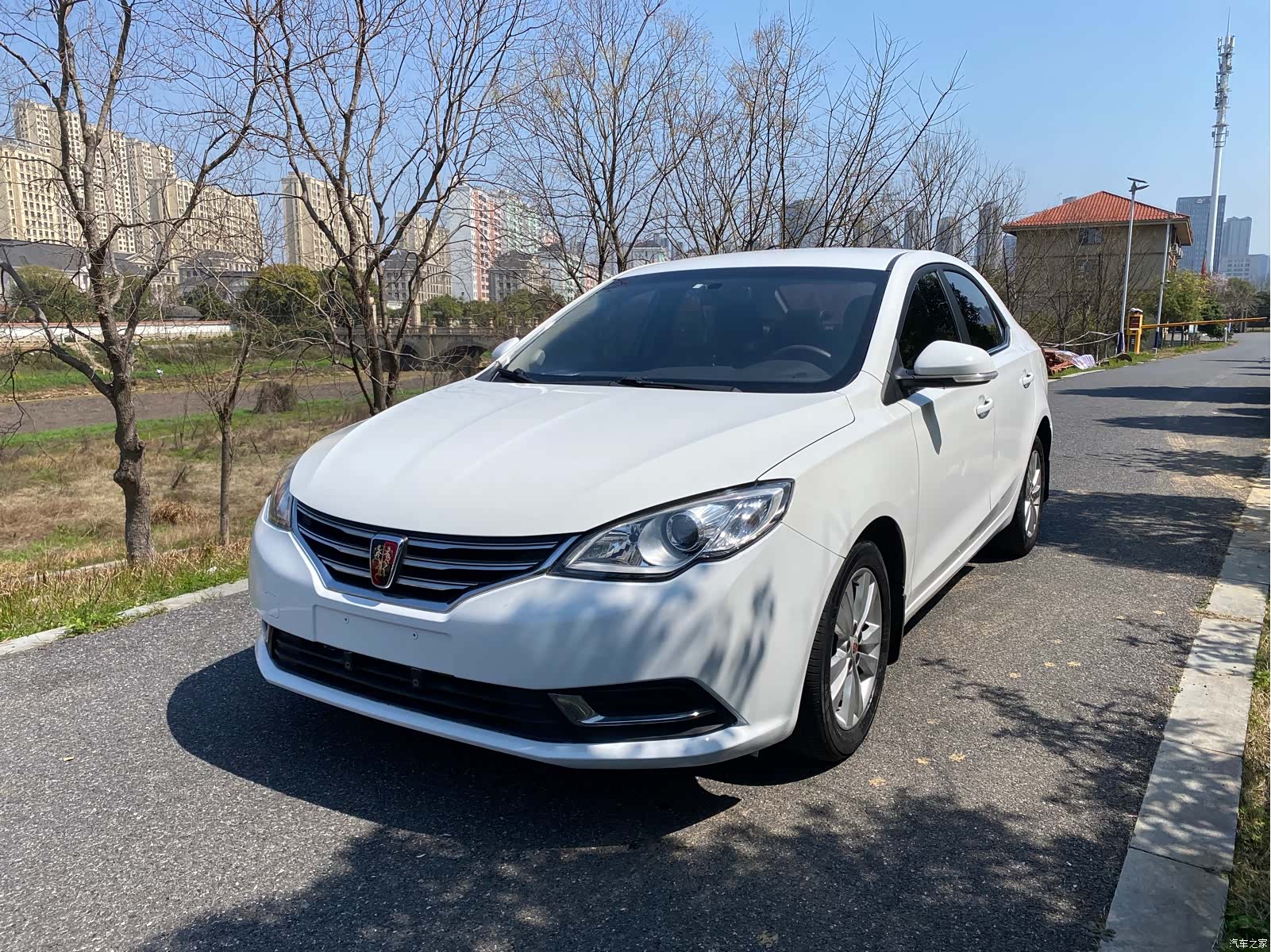 Roewe 360, 2017 1
