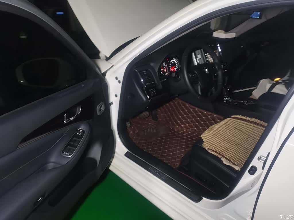 Toyota Crown, 2017 14