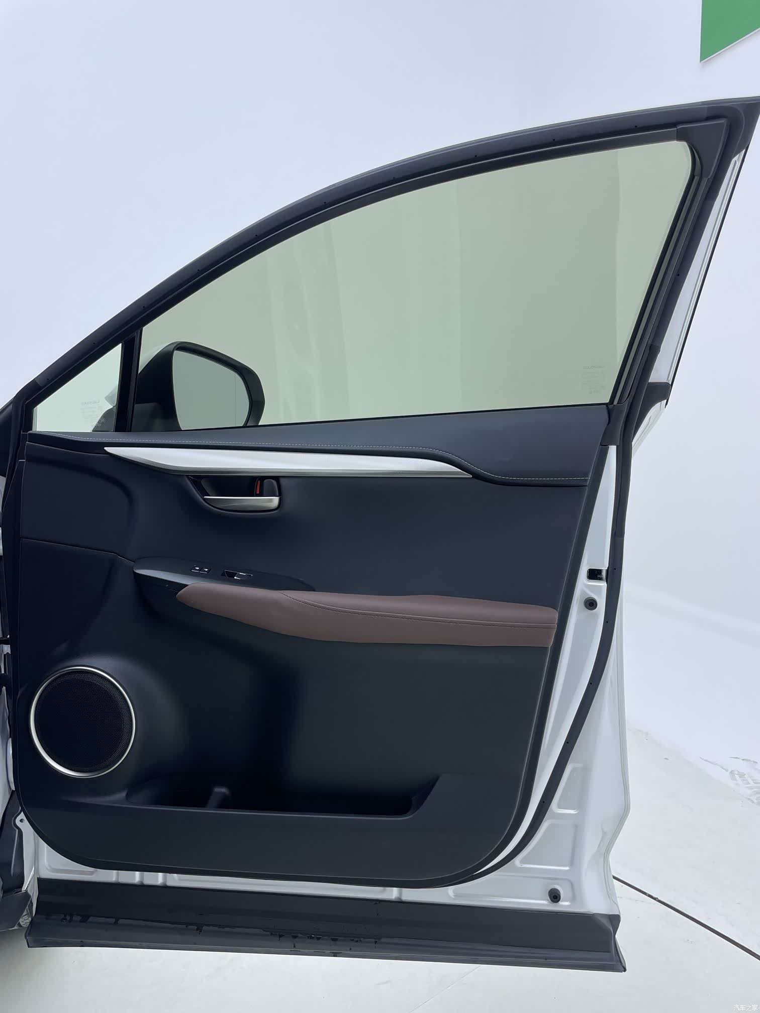 Lexus NX, 2020 24
