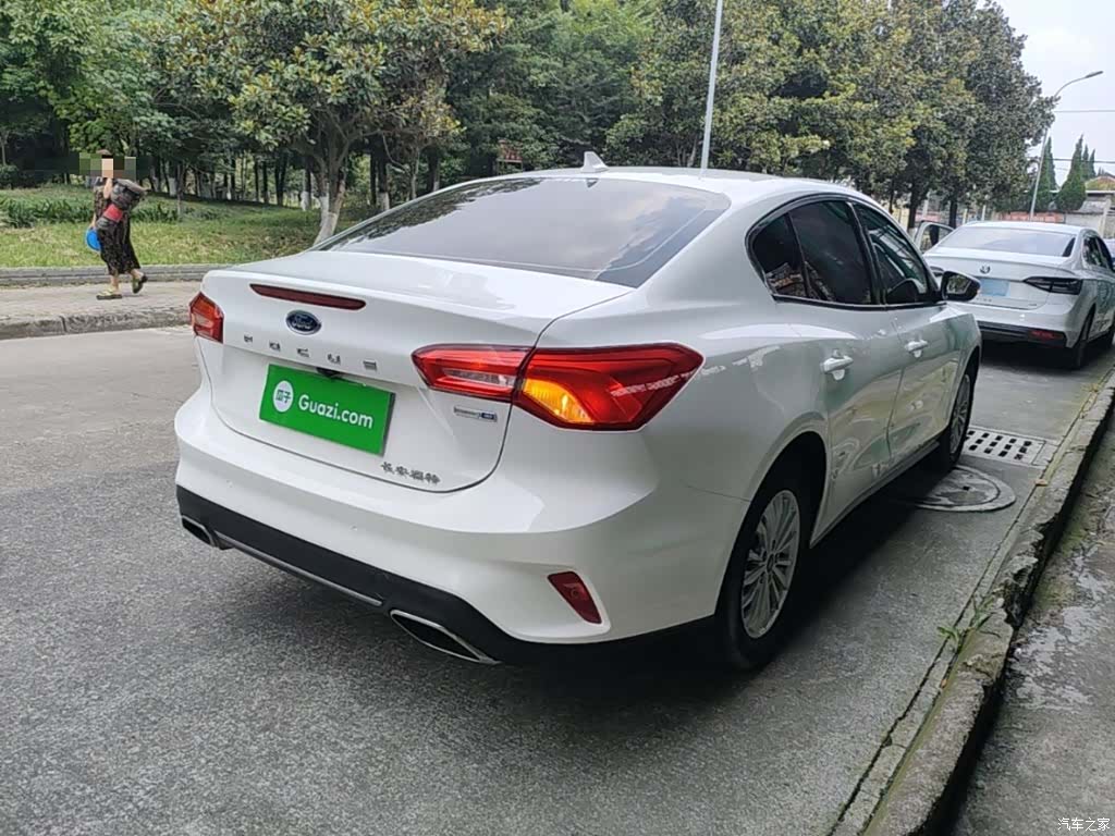 Ford Focus, 2021 7