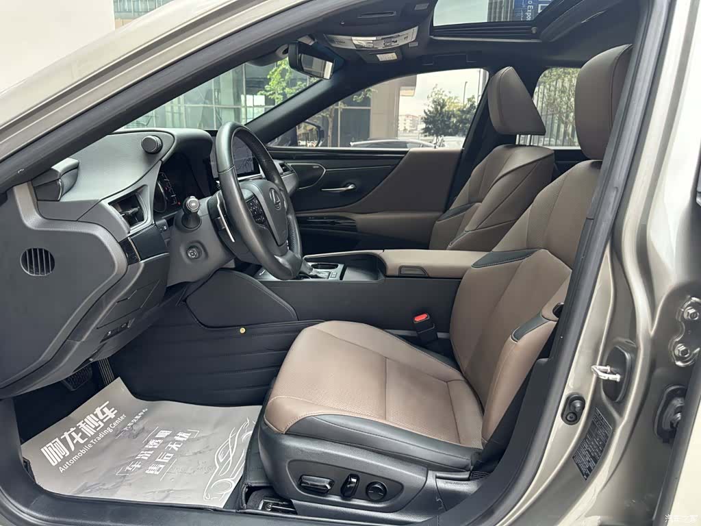 Lexus ES, 2023 11