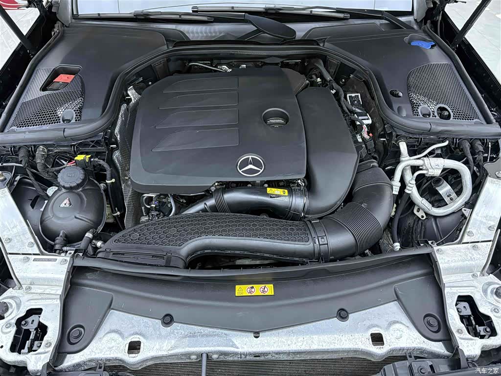 Mercedes-Benz E-Class, 2023 10