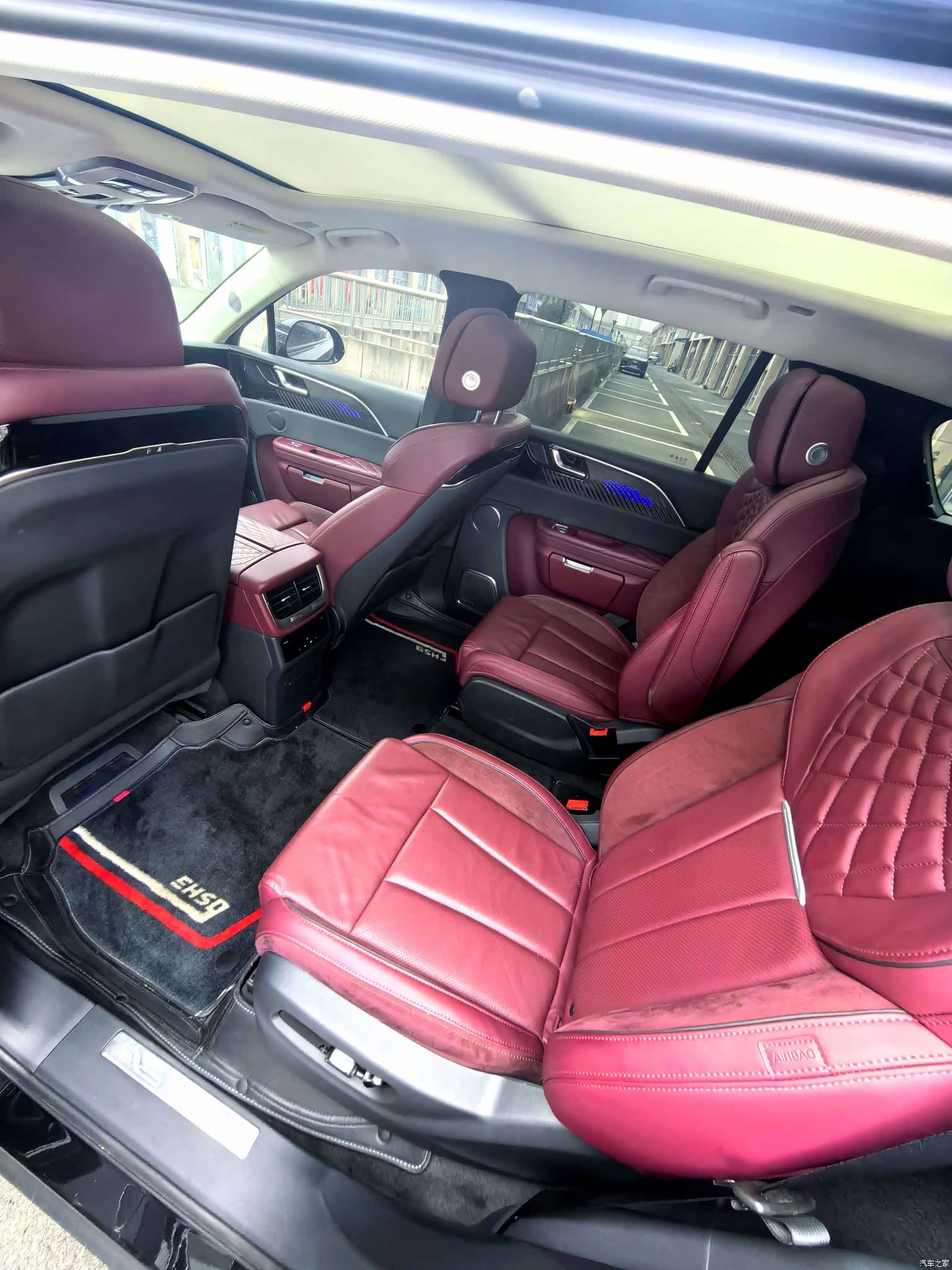 Hongqi E-HS9, 2021 7