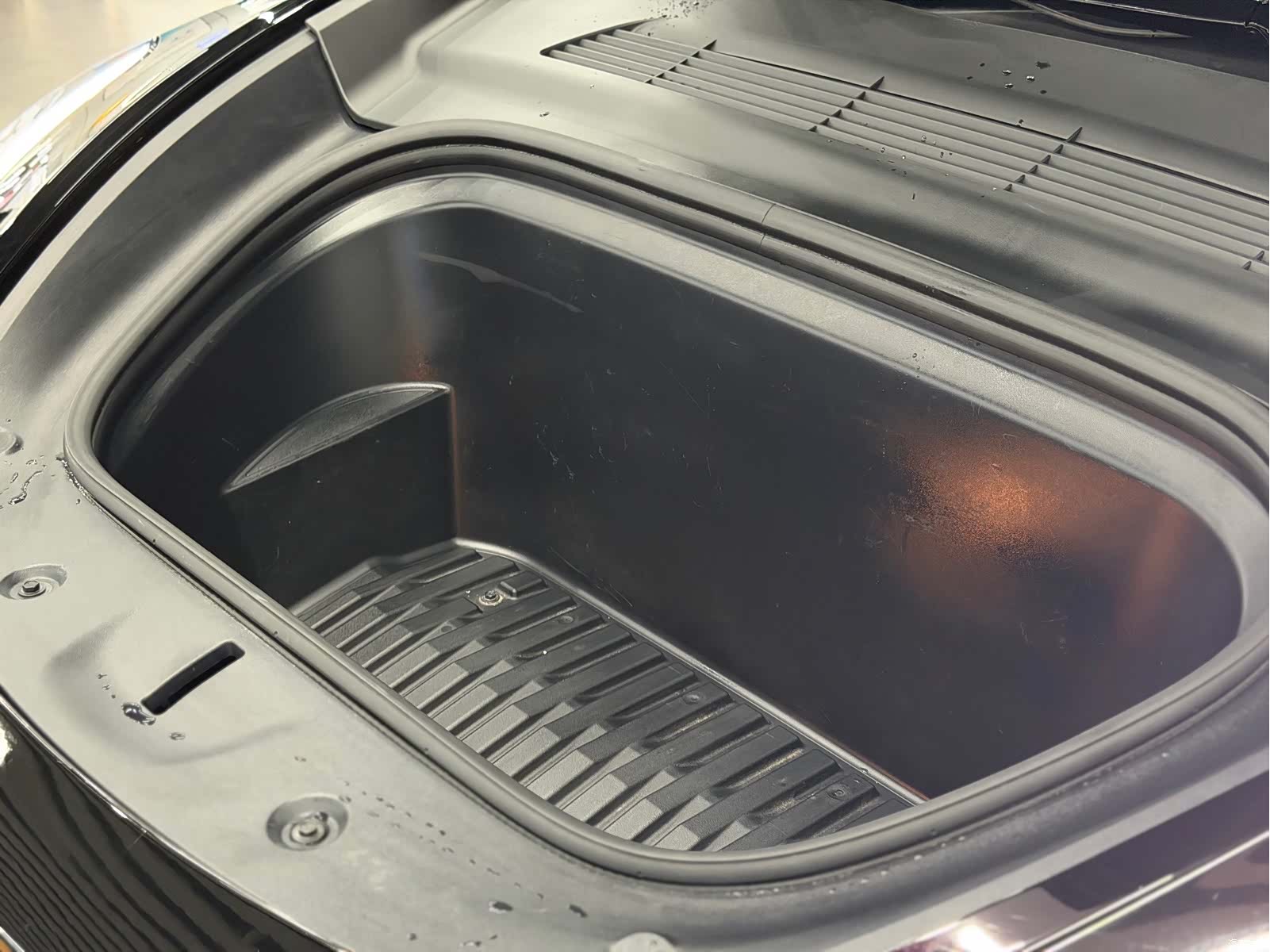 Tesla Model Y, 2024 15