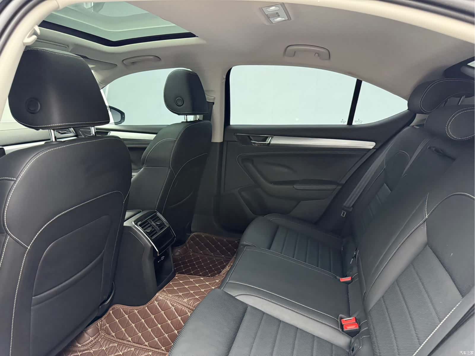 Skoda Superb, 2024 6