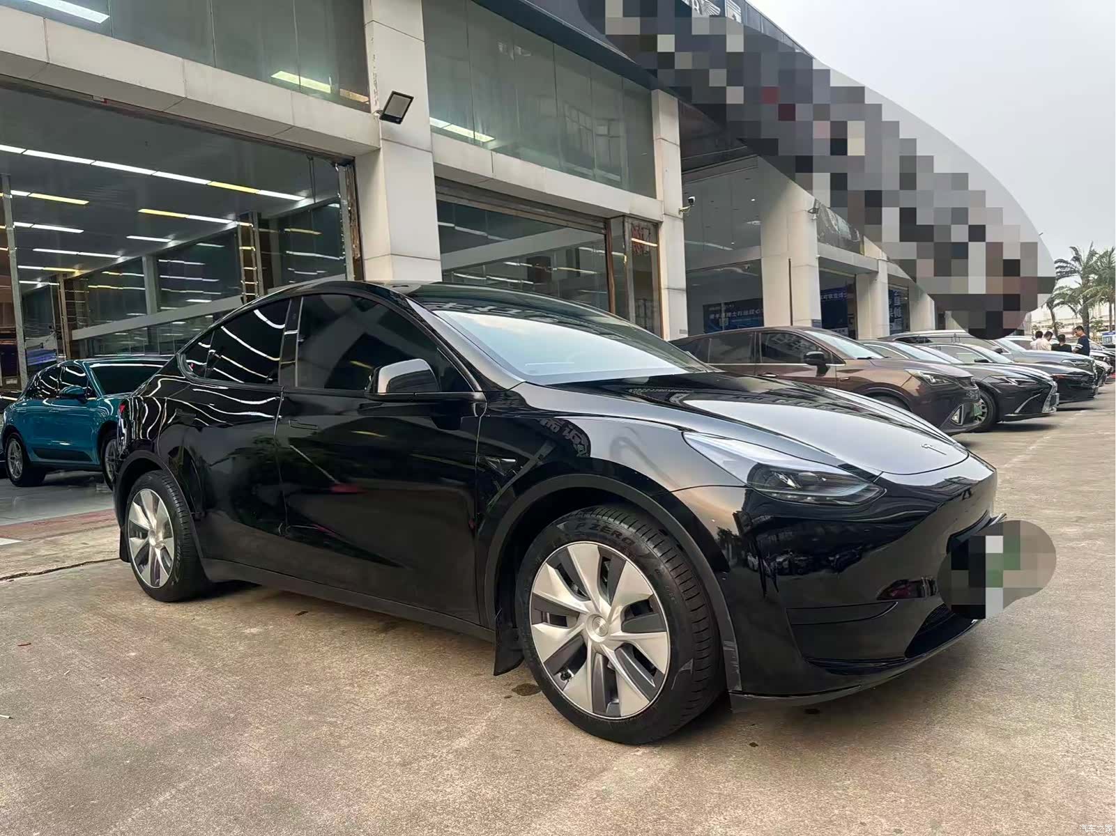 Tesla Model Y, 2023 3