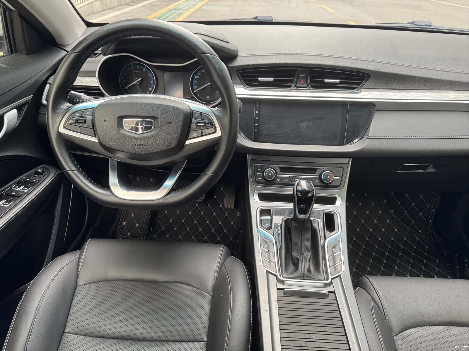 Geely Emgrand, 2019 11